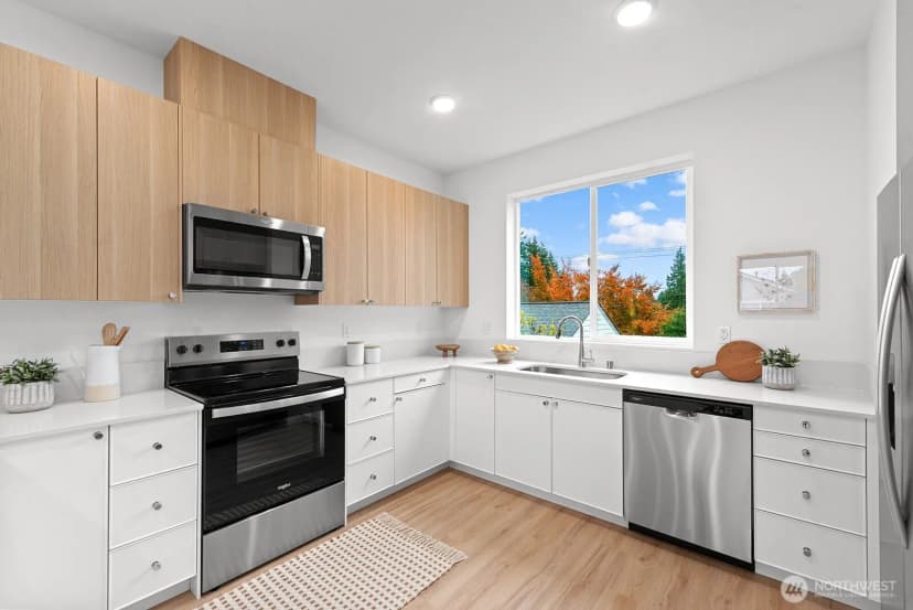 Property photo for 1405 Sw 111th Lane, Seattle photo 17