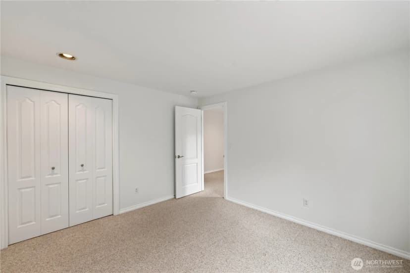 Property photo for 2618 Washington Boulevard, Anacortes photo 27