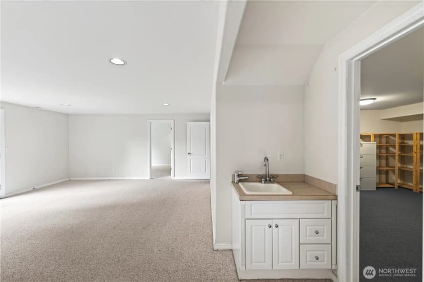 Property photo for 2618 Washington Boulevard, Anacortes photo 23