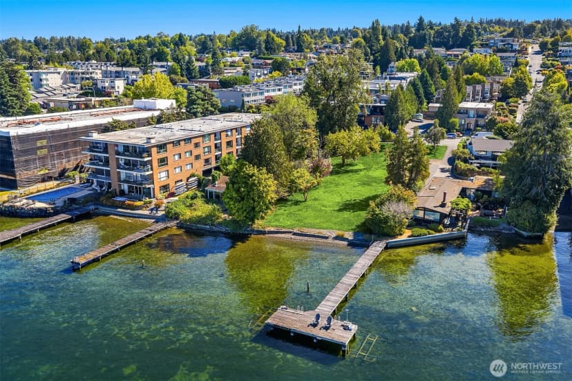 Property photo for 6211 Lake Washington Boulevard Ne, Kirkland photo 4