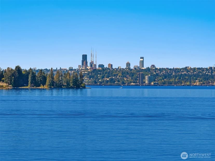 Property photo for 6211 Lake Washington Boulevard Ne, Kirkland photo 5