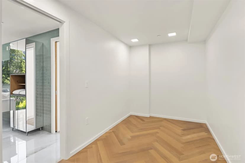 Property photo for 999 110th Avenue Ne #300, Bellevue photo 23