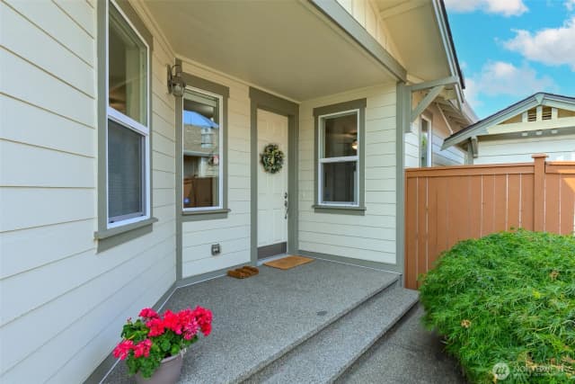Property photo for 4933 Bend Drive Ne, Lacey photo 5