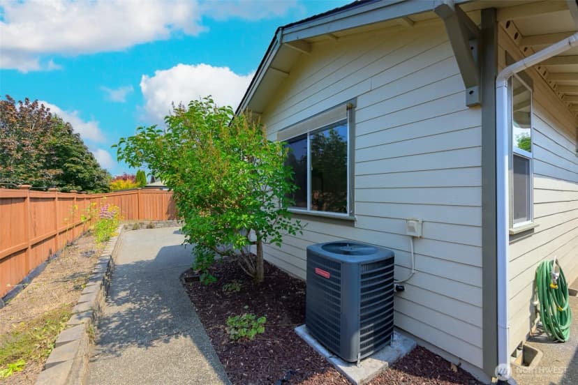 Property photo for 4933 Bend Drive Ne, Lacey photo 29