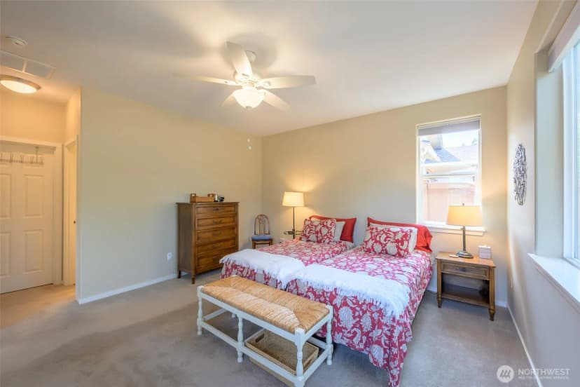 Property photo for 4933 Bend Drive Ne, Lacey photo 17