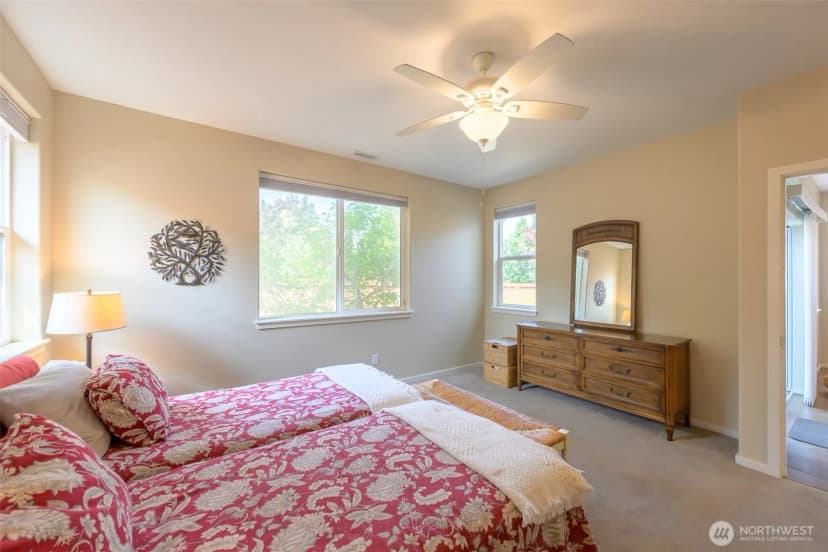 Property photo for 4933 Bend Drive Ne, Lacey photo 18