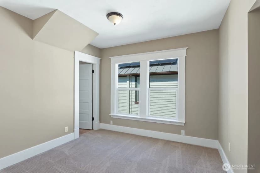 Property photo for 1118 4th Street, Anacortes photo 28