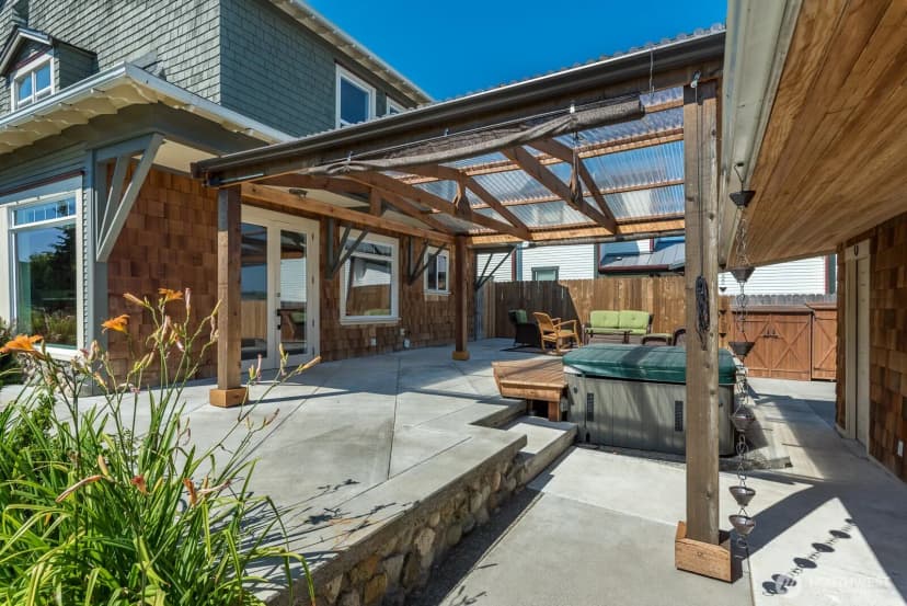 Property photo for 1118 4th Street, Anacortes photo 34