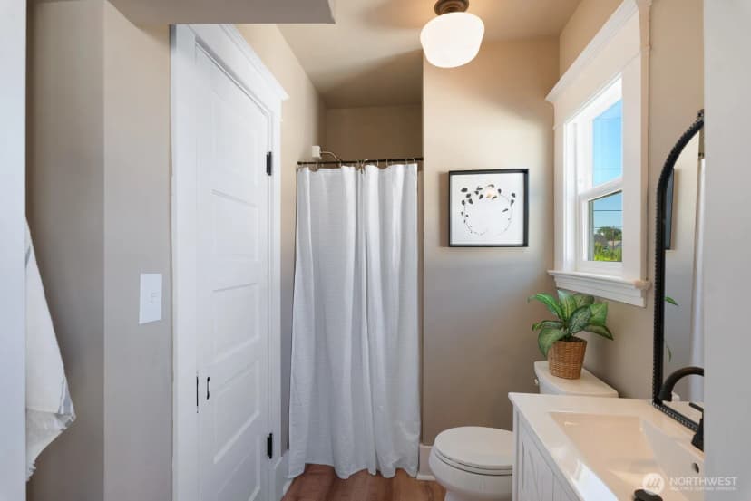 Property photo for 1118 4th Street, Anacortes photo 27