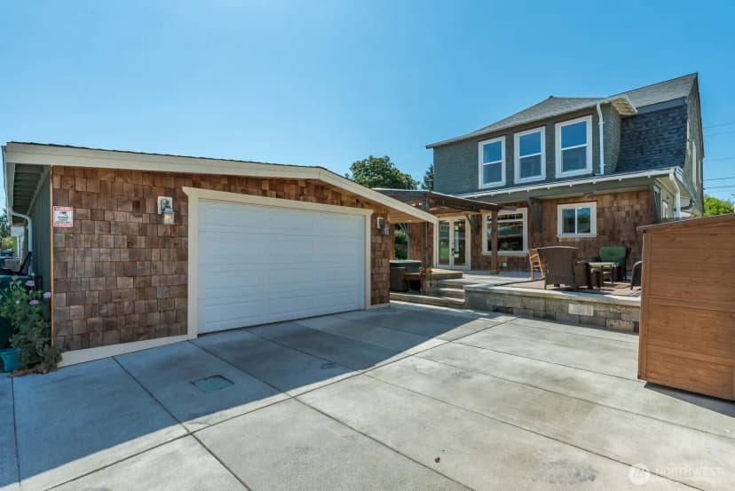 Property photo for 1118 4th Street, Anacortes photo 30
