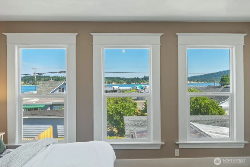 Property photo for 1118 4th Street, Anacortes photo 20
