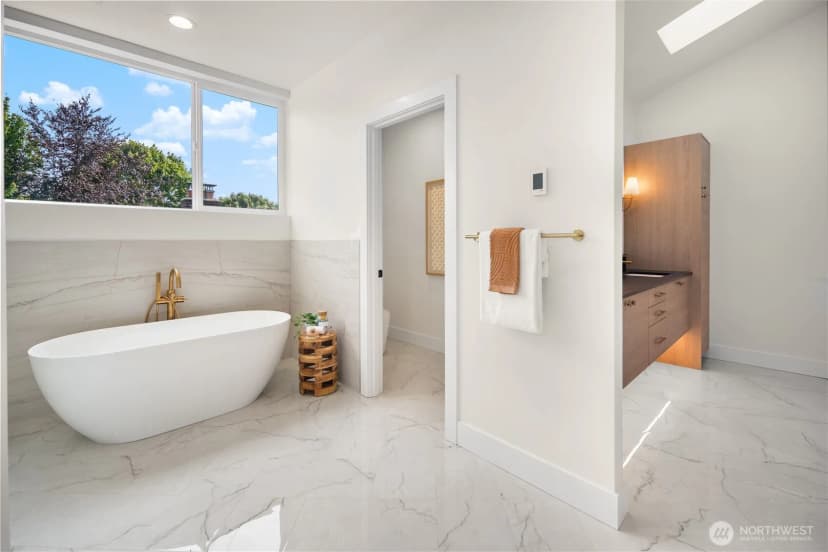 Property photo for 613 18th Avenue E, Seattle photo 15
