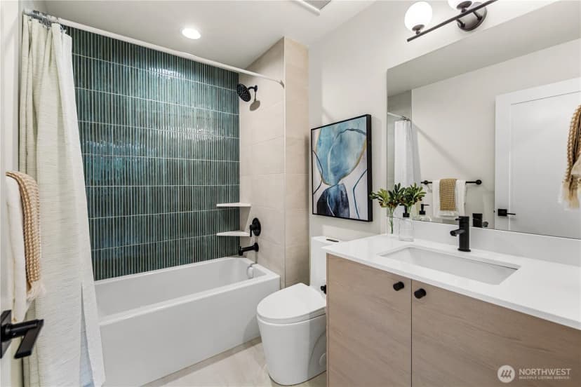 Property photo for 613 18th Avenue E, Seattle photo 26