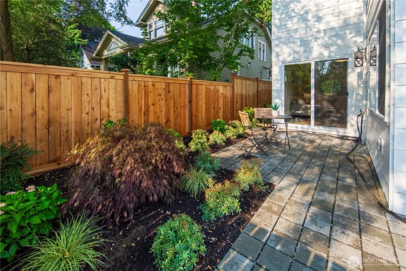 Property photo for 613 18th Avenue E, Seattle photo 30