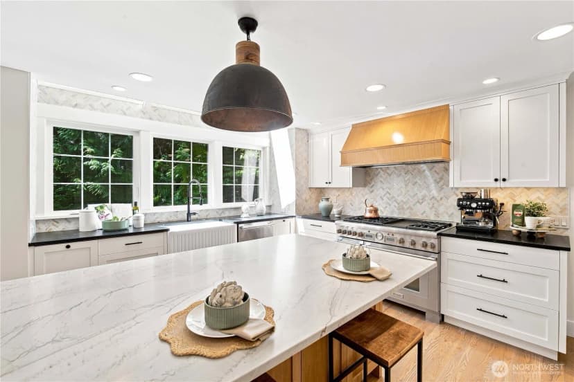 Property photo for 22011 Ne 27th Place, Sammamish photo 8