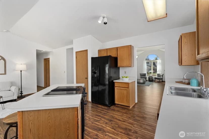 Property photo for 35002 14th Avenue Sw, Federal Way photo 8