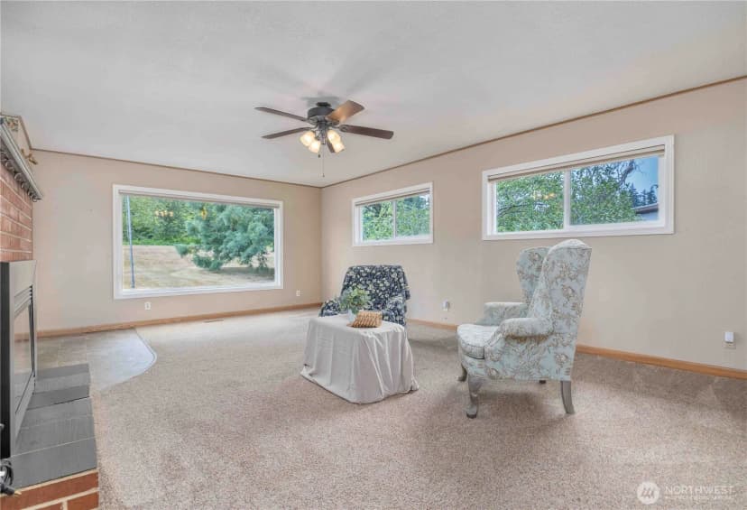 Property photo for 3811 E Sunset Drive, Bellingham photo 4