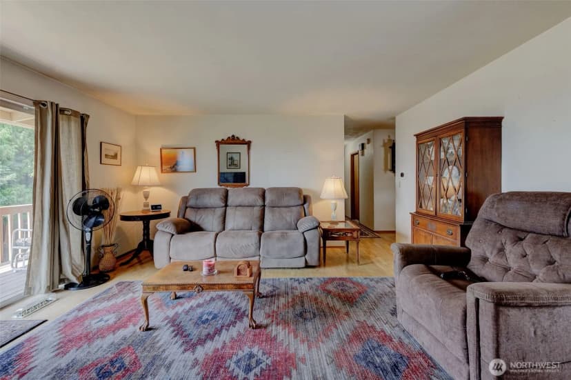 Property photo for 840 N Kentucky Avenue, East Wenatchee photo 7
