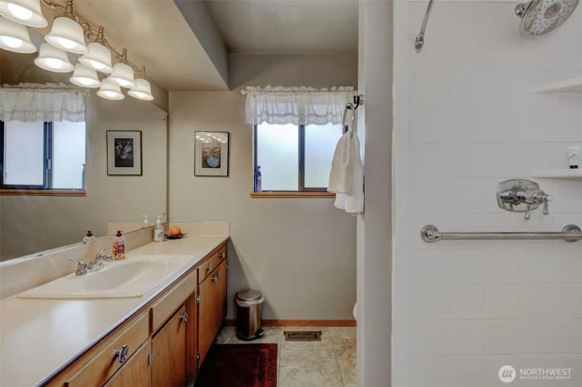 Property photo for 840 N Kentucky Avenue, East Wenatchee photo 14