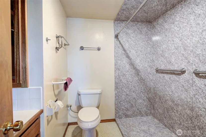 Property photo for 840 N Kentucky Avenue, East Wenatchee photo 27