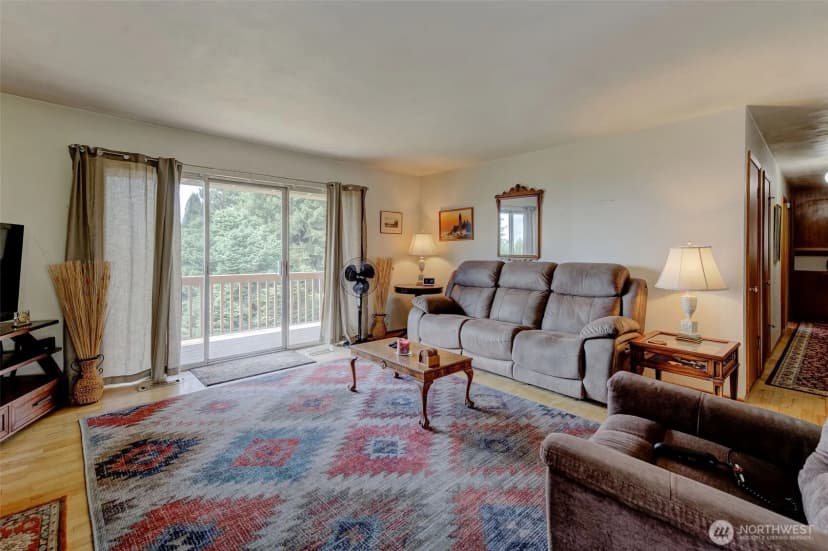 Property photo for 840 N Kentucky Avenue, East Wenatchee photo 6