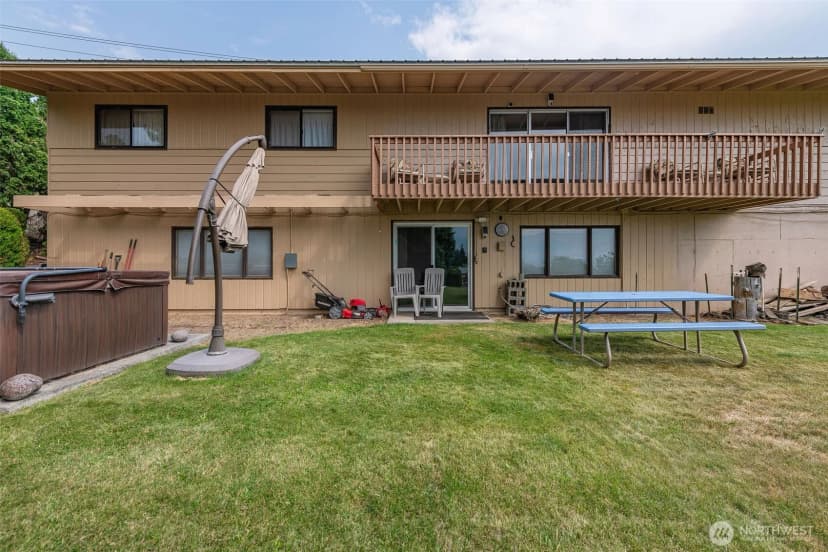 Property photo for 840 N Kentucky Avenue, East Wenatchee photo 28