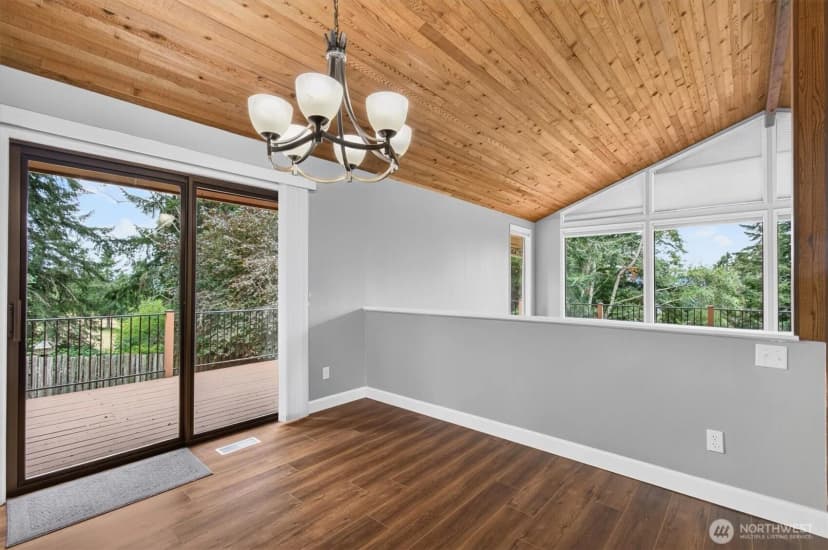Property photo for 48 Clover Street, Cathlamet photo 10