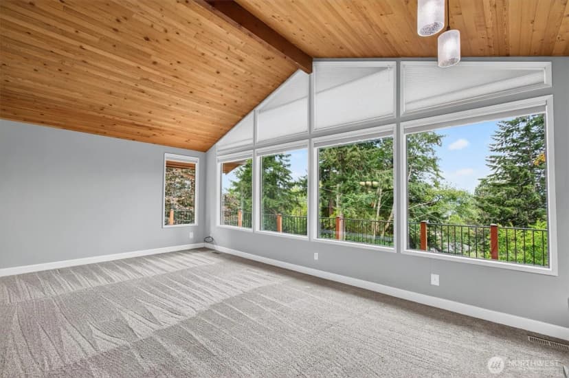 Property photo for 48 Clover Street, Cathlamet photo 6