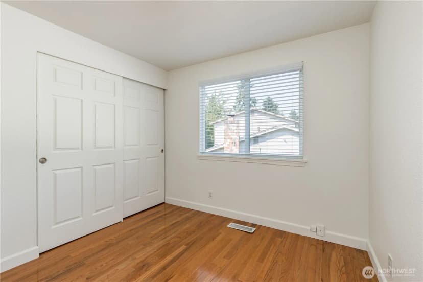 Property photo for 32501 112th Place Se, Auburn photo 16
