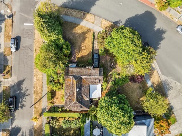 Property photo for 5003 Ne 41st Street, Seattle