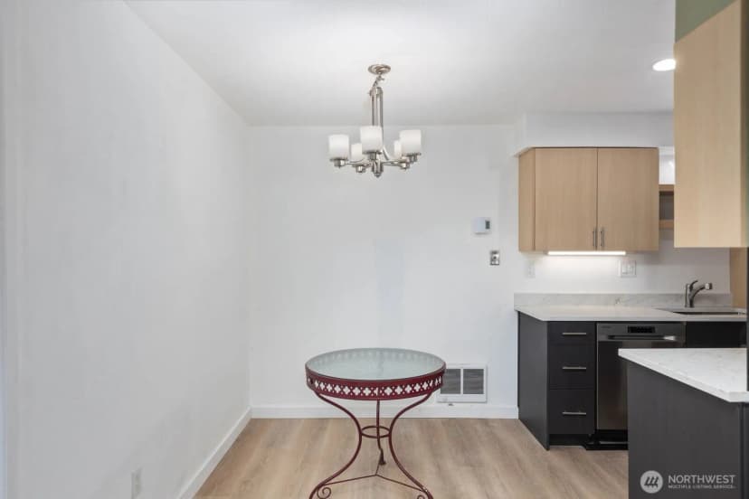 Property photo for 7064 35th Avenue Ne #2, Seattle photo 10