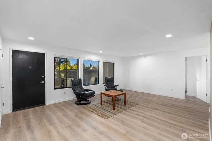 Property photo for 7064 35th Avenue Ne #2, Seattle photo 6