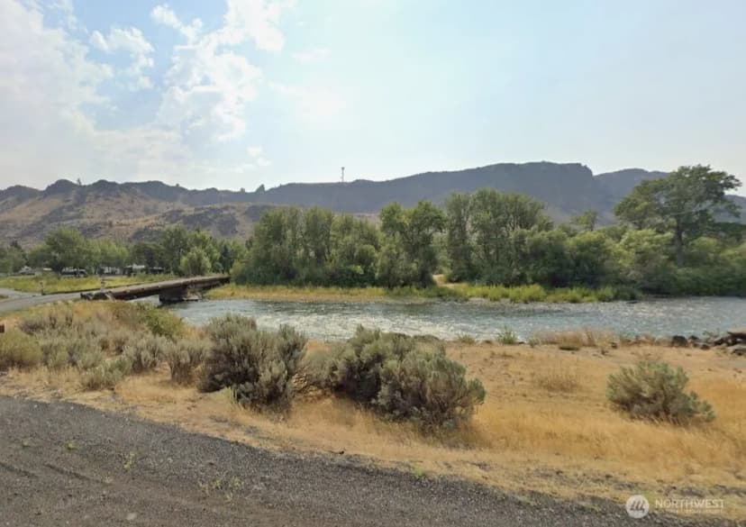 Property photo for 320 Lake Naches Road, Naches photo 25