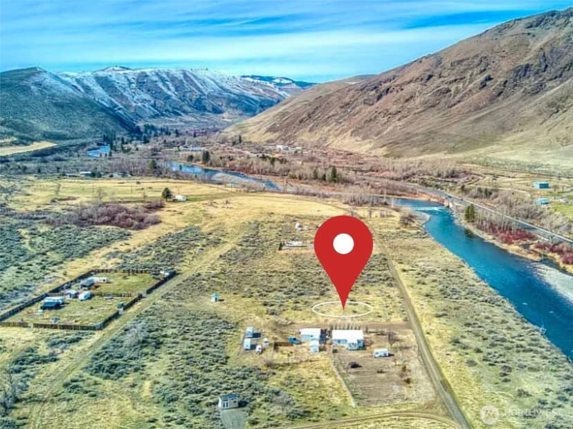 Property photo for 320 Lake Naches Road, Naches photo 11