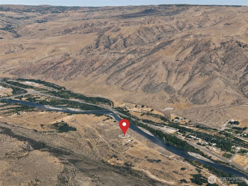 Property photo for 320 Lake Naches Road, Naches photo 15