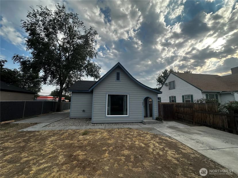 Property photo for 260 Sw 6th Avenue Sw, Ephrata photo 3