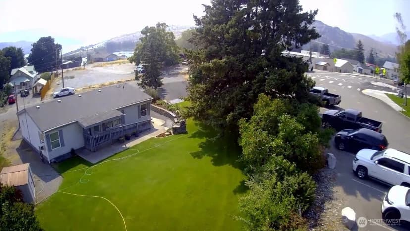 Property photo for 327 Beach Street, Pateros photo 32
