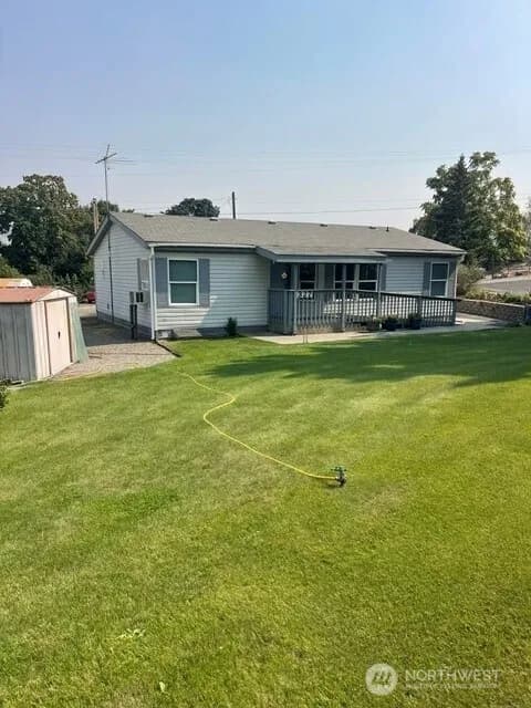 Property photo for 327 Beach Street, Pateros photo 2
