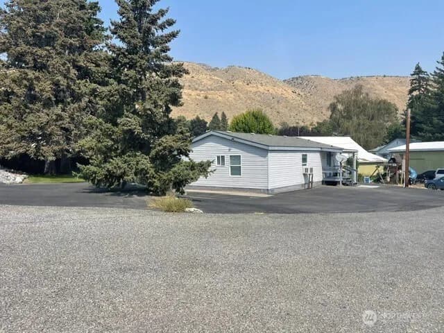 Property photo for 327 Beach Street, Pateros photo 35