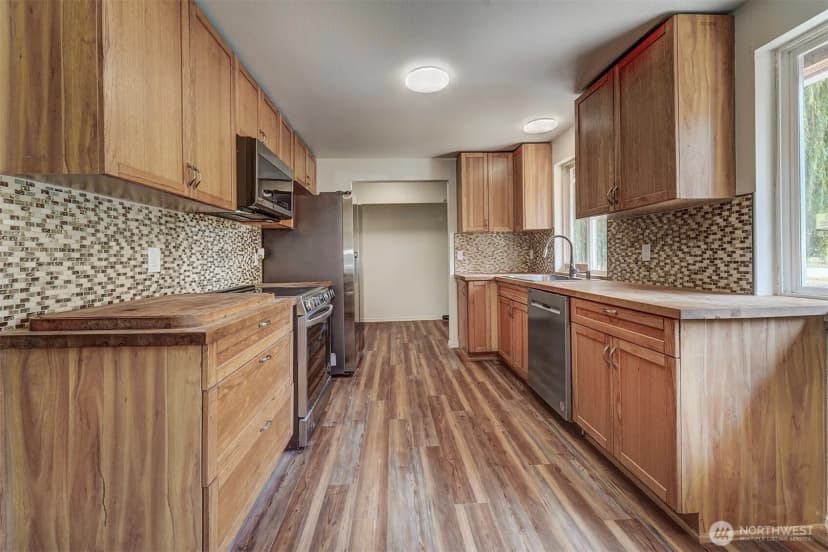 Property photo for 27019 Woodside Road Ne, Kingston photo 6