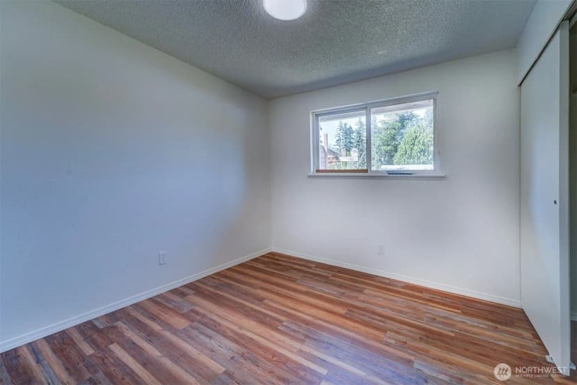 Property photo for 27019 Woodside Road Ne, Kingston photo 12