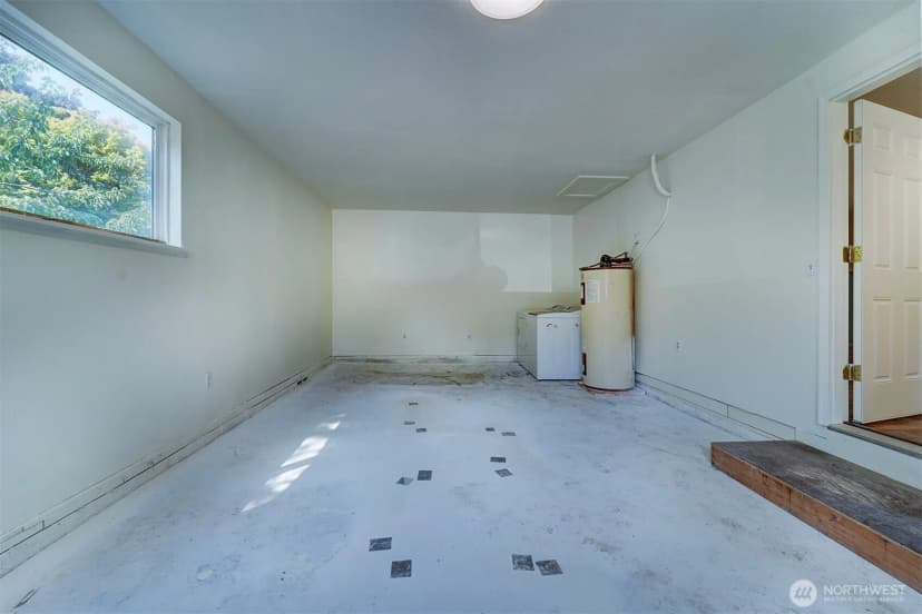 Property photo for 27019 Woodside Road Ne, Kingston photo 9