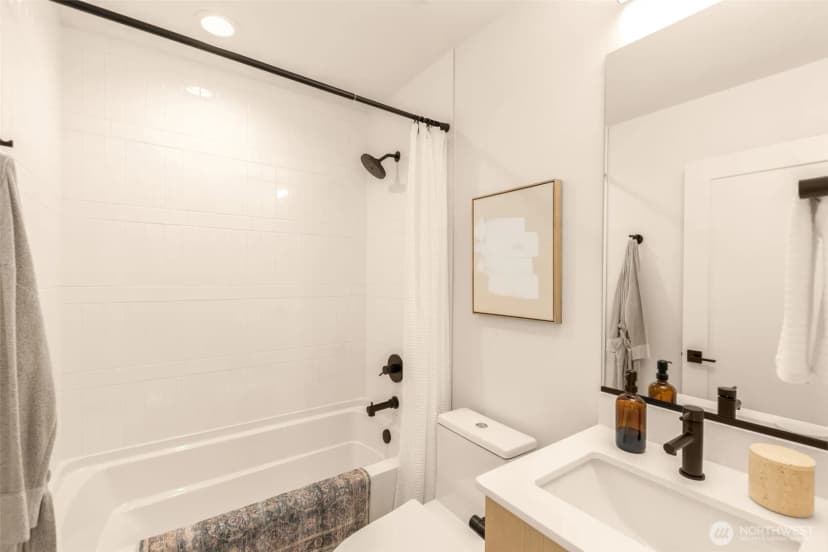 Property photo for 1914 C Ferry Avenue Sw, Seattle photo 16