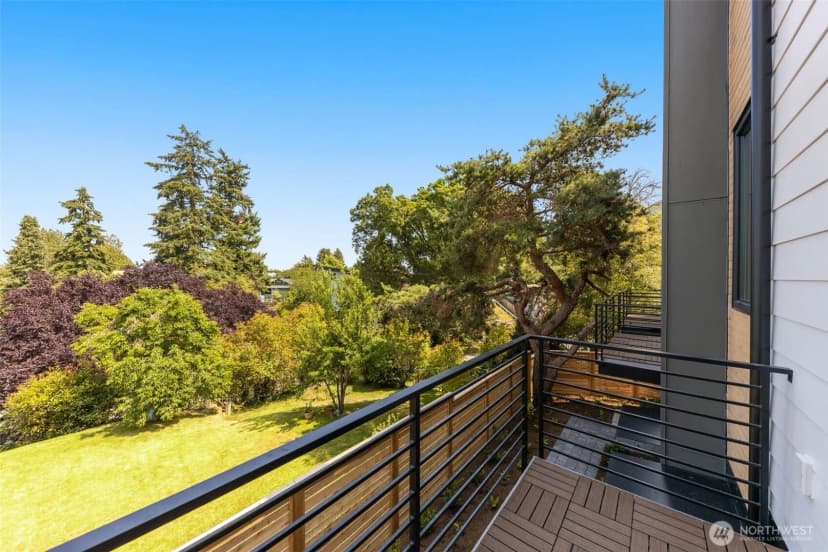 Property photo for 1914 C Ferry Avenue Sw, Seattle photo 14