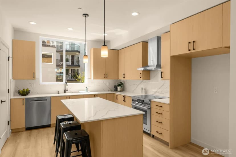 Property photo for 1914 C Ferry Avenue Sw, Seattle photo 6