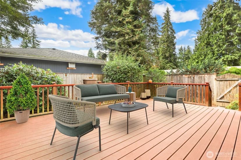 Property photo for 10507 Ne 143rd Place, Kirkland photo 20