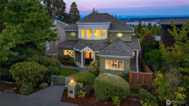 Property photo for 6816 51st Avenue Ne, Seattle