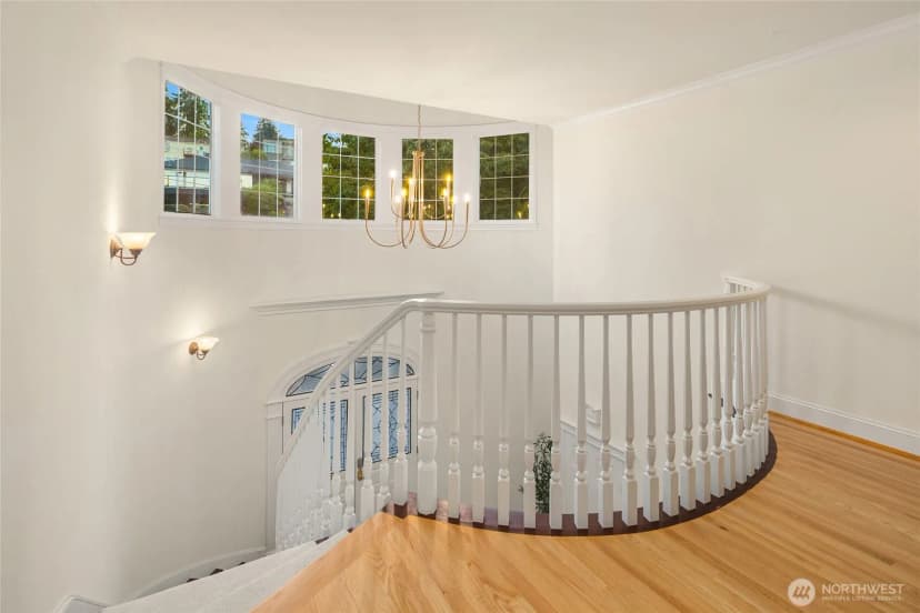 Property photo for 6816 51st Avenue Ne, Seattle photo 24