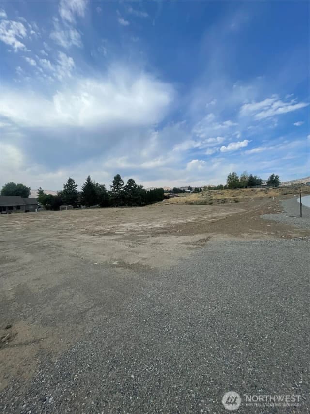 Property photo for 15 Parks Drive, Okanogan