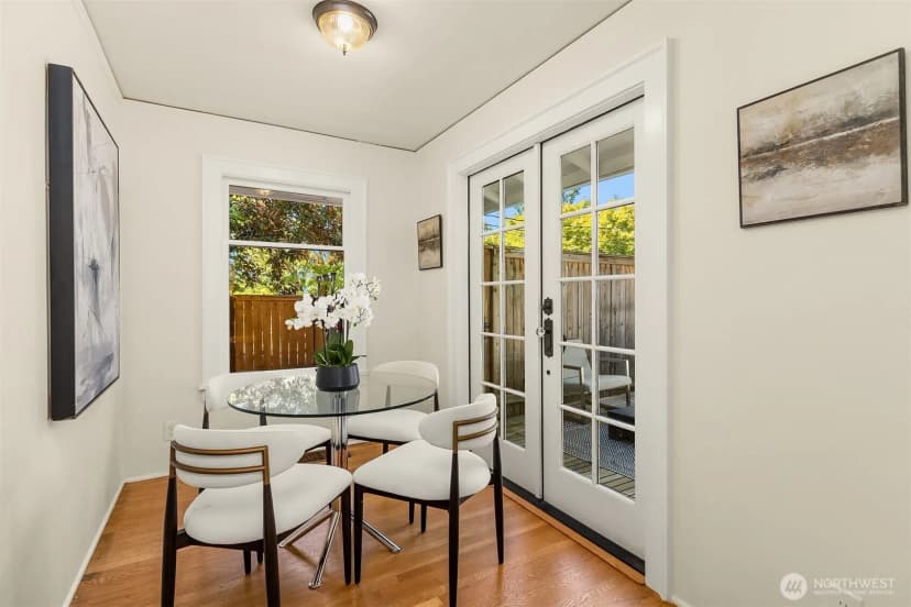 Property photo for 1703 Ne 73rd Street, Seattle photo 9